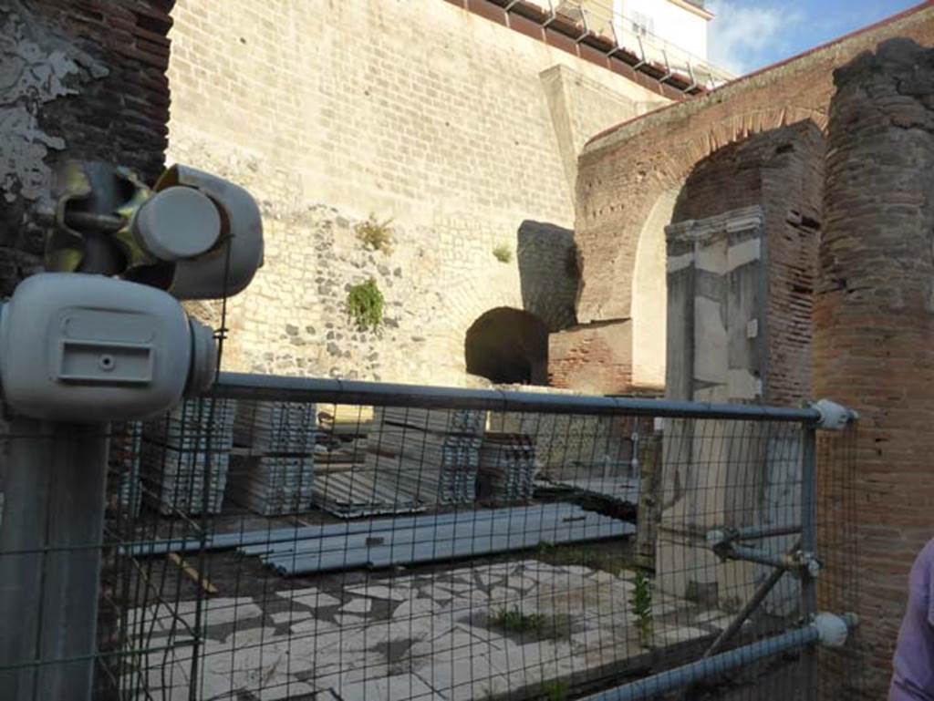 Herculaneum, September 2015. Looking north-east towards the west side of four-sided arch.